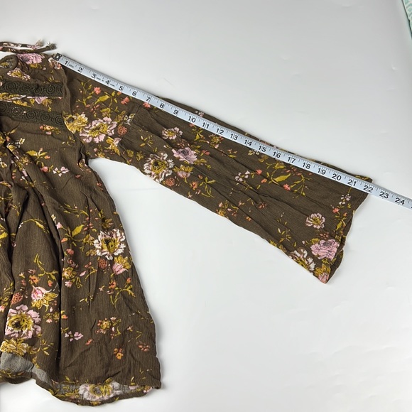 Eyeshadow Blouse Brown with Floral Print Sz: M - Picture 10 of 16